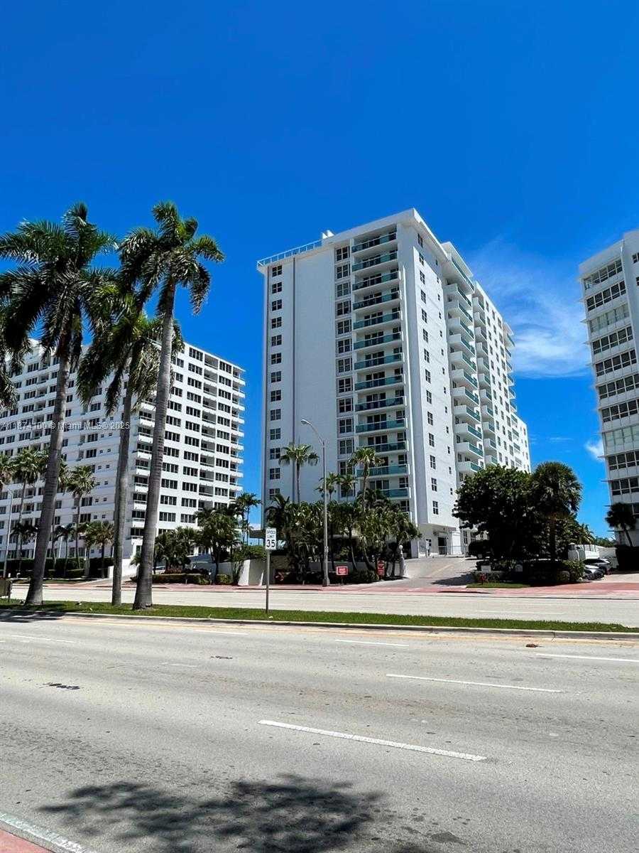 Small Image of 5001 COLLINS AVE #14A, Miami Beach Number 47