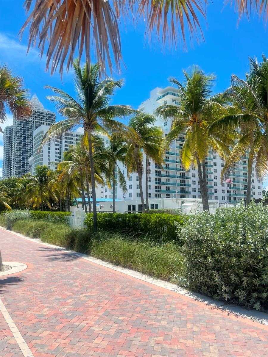 Small Image of 5001 COLLINS AVE #14A, Miami Beach Number 50