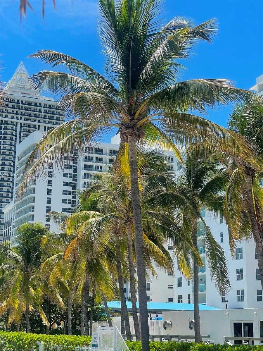 Small Image of 5001 COLLINS AVE #14A, Miami Beach Number 53