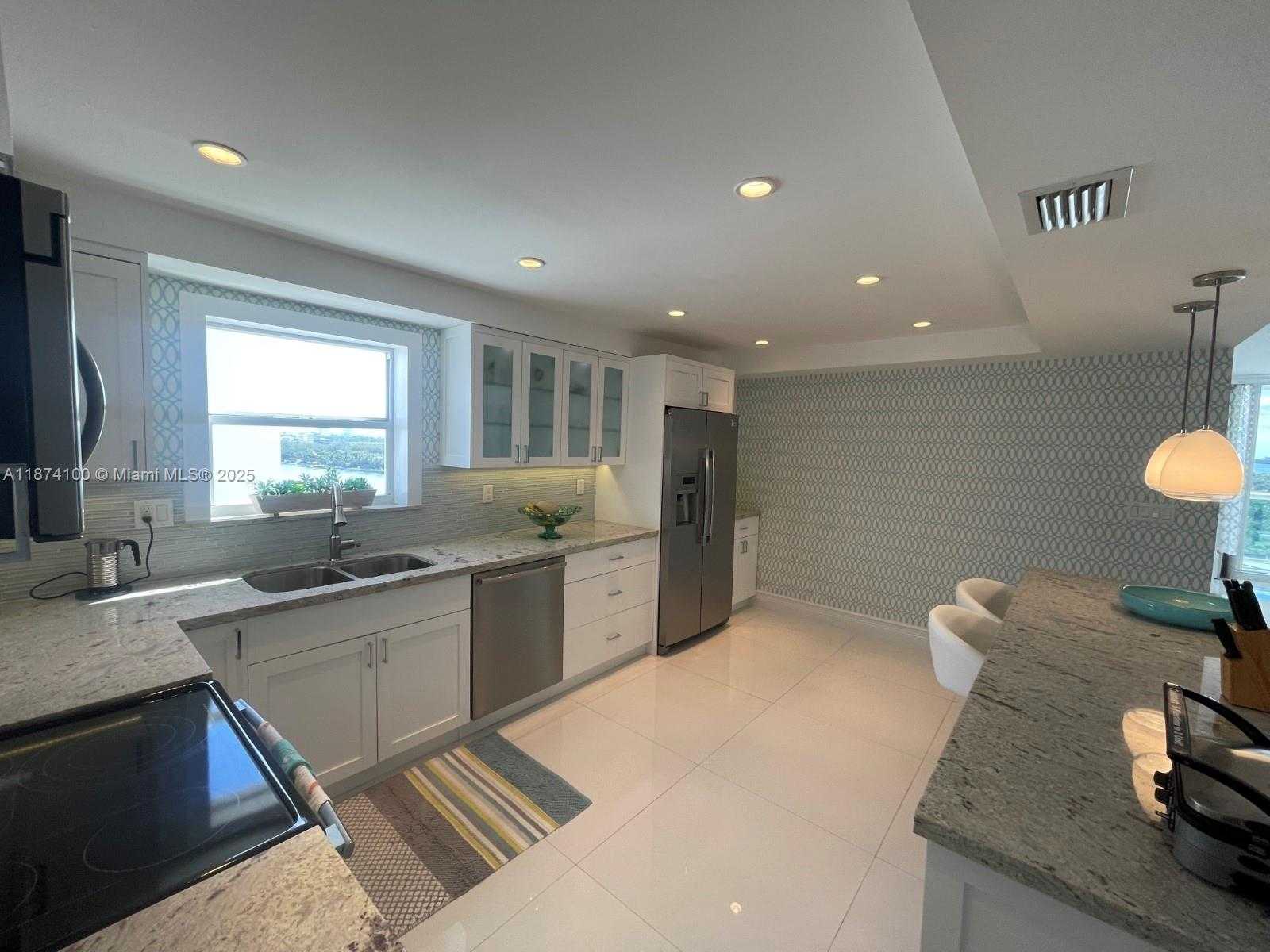 Small Image of 5001 COLLINS AVE #14A, Miami Beach Number 7