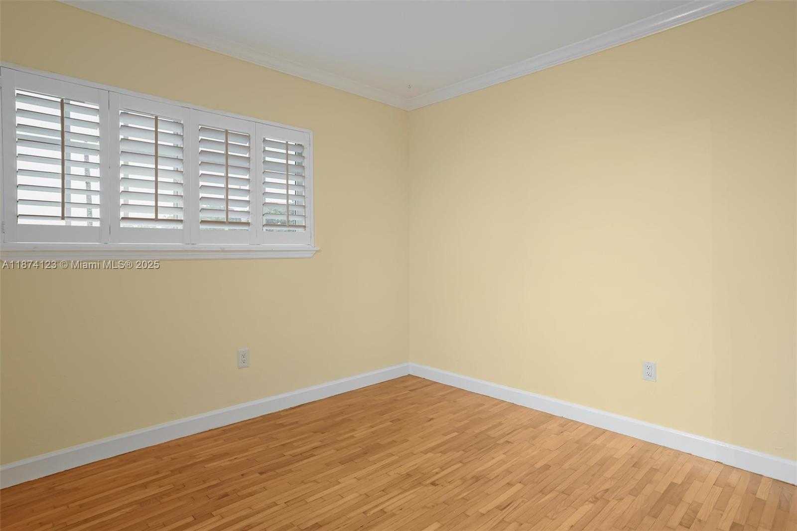 Small Image of 45 ANTILLA AVE #3K, Coral Gables Number 11
