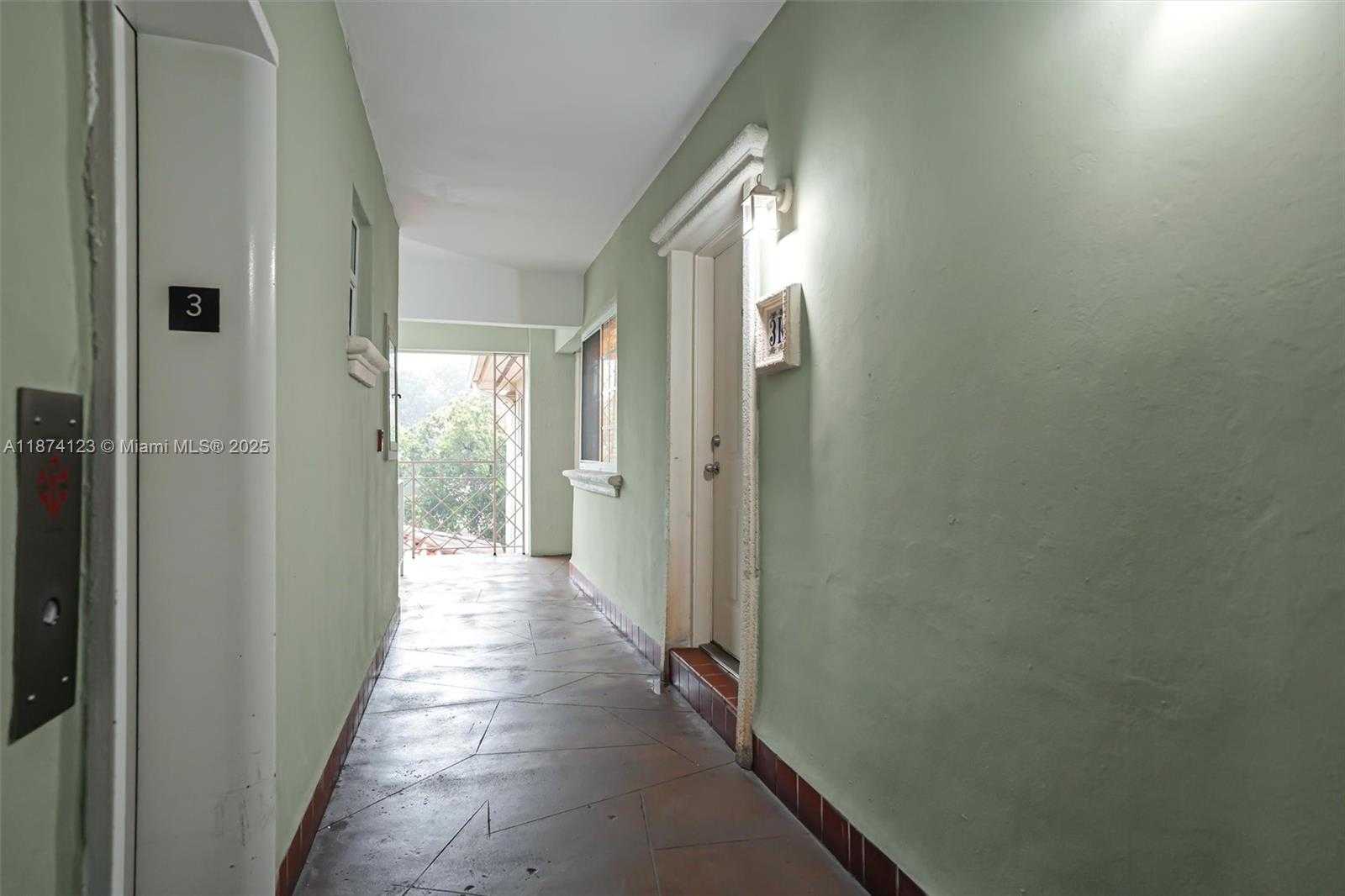Small Image of 45 ANTILLA AVE #3K, Coral Gables Number 14