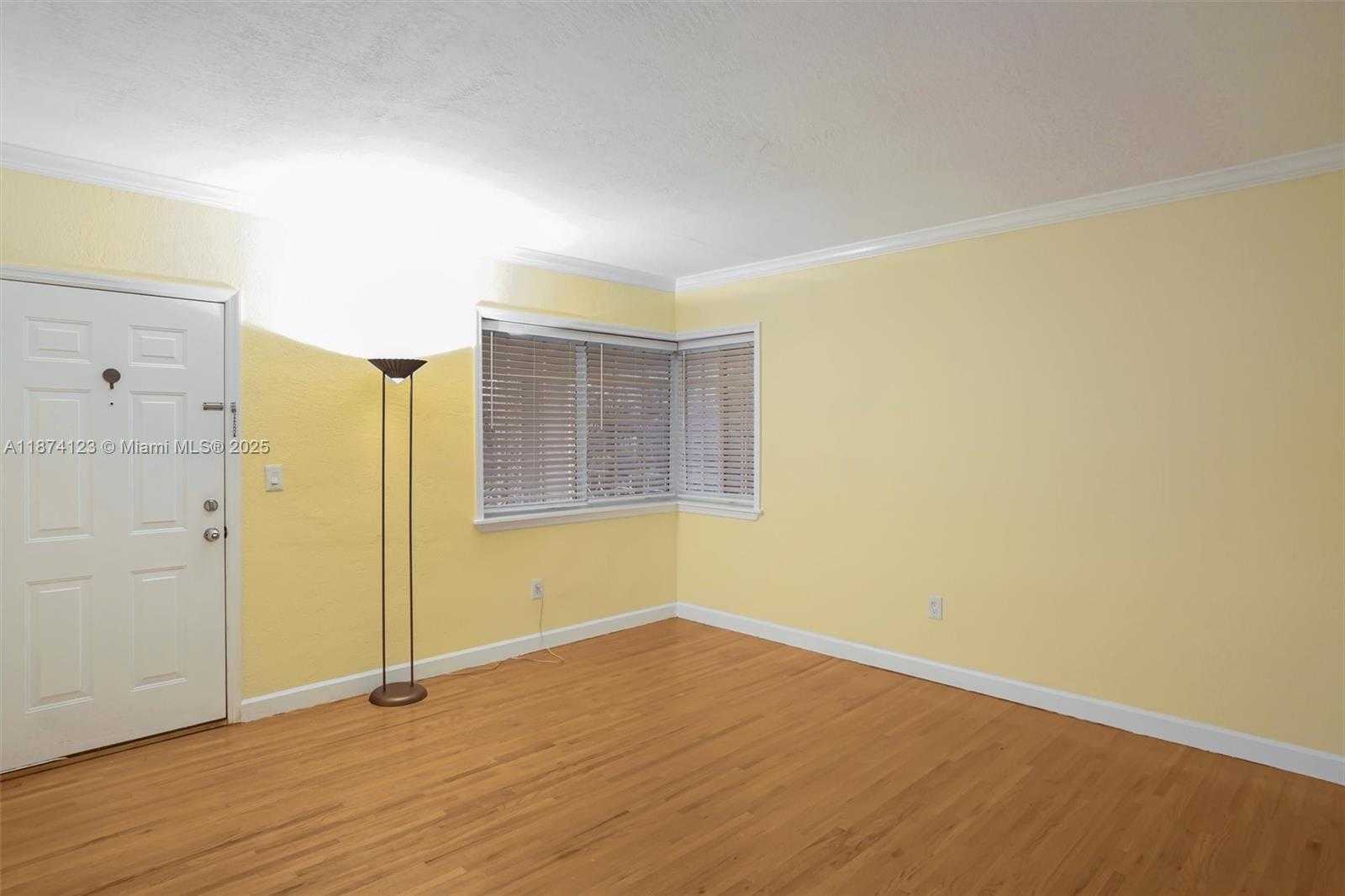 Small Image of 45 ANTILLA AVE #3K, Coral Gables Number 4
