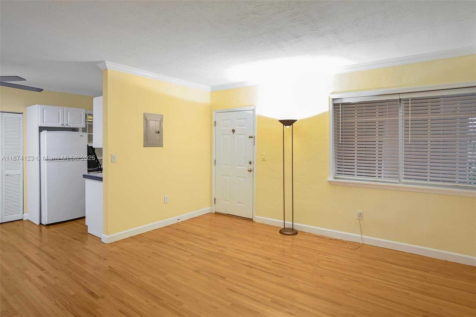 Small Image of 45 ANTILLA AVE #3K, Coral Gables Number 5