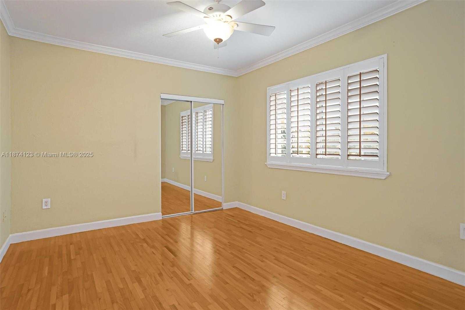 Small Image of 45 ANTILLA AVE #3K, Coral Gables Number 8