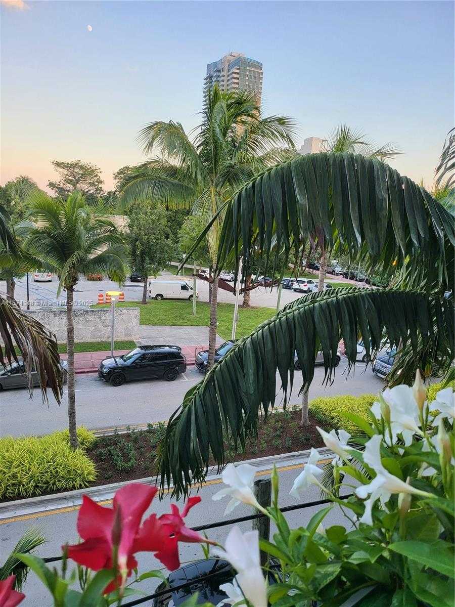Small Image of 2100 PARK AVE #303, Miami Beach Number 12