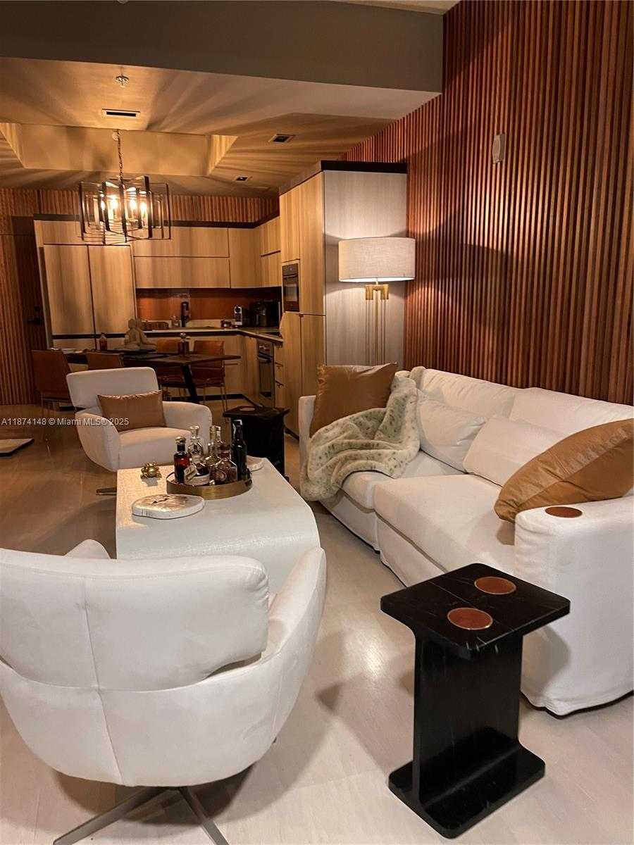 Small Image of 2100 PARK AVE #303, Miami Beach Number 14