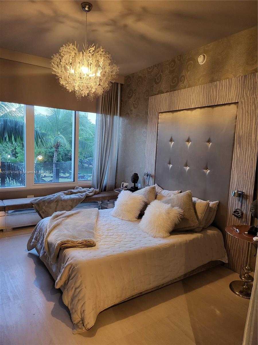 Small Image of 2100 PARK AVE #303, Miami Beach Number 17