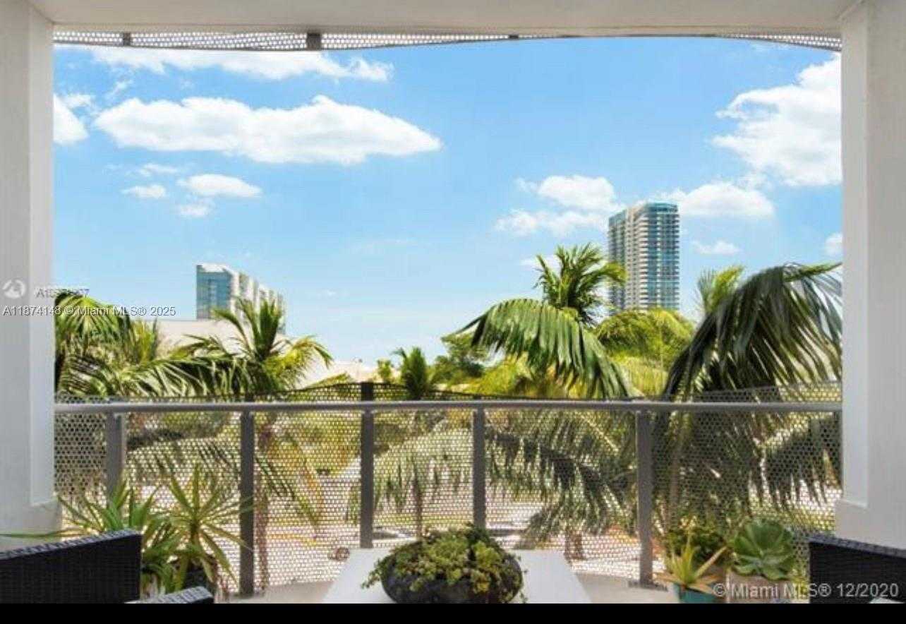 Small Image of 2100 PARK AVE #303, Miami Beach Number 2