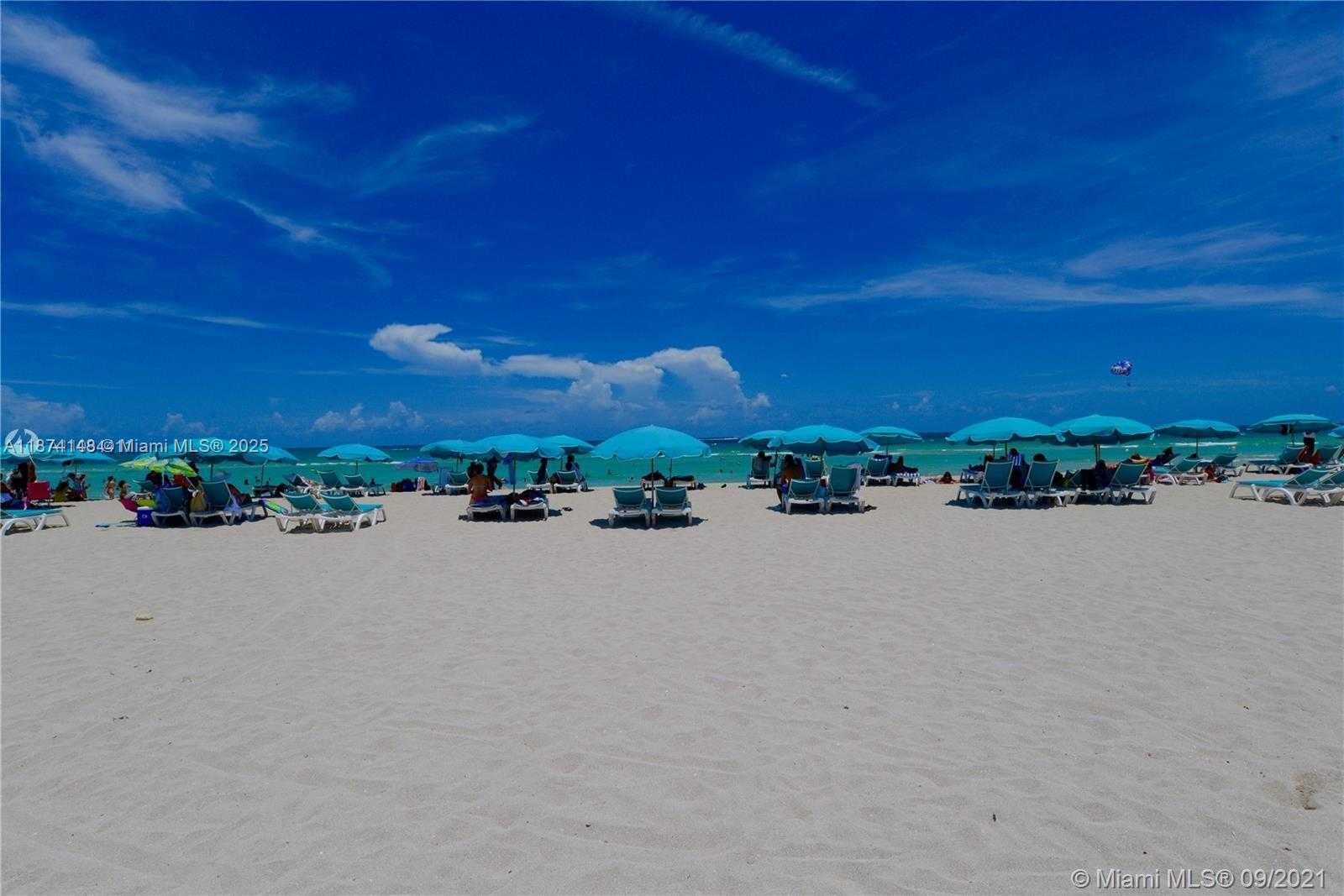 Small Image of 2100 PARK AVE #303, Miami Beach Number 20