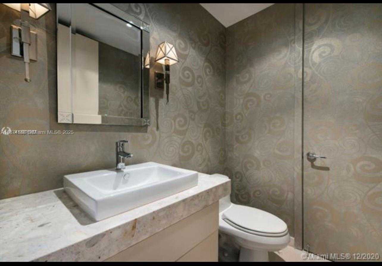 Small Image of 2100 PARK AVE #303, Miami Beach Number 24