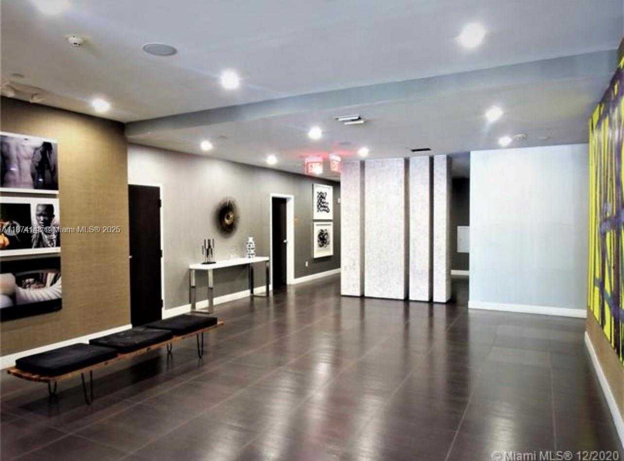 Small Image of 2100 PARK AVE #303, Miami Beach Number 27