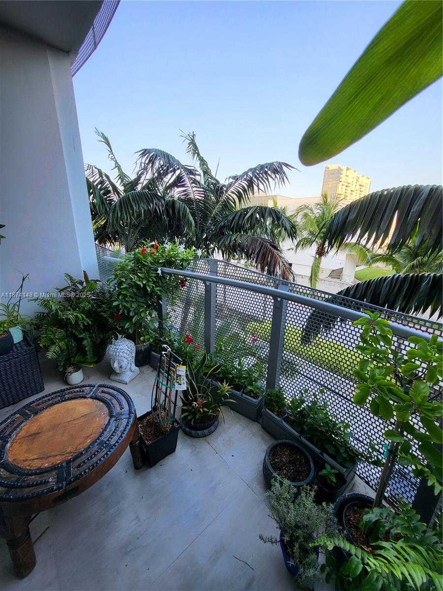 Small Image of 2100 PARK AVE #303, Miami Beach Number 28
