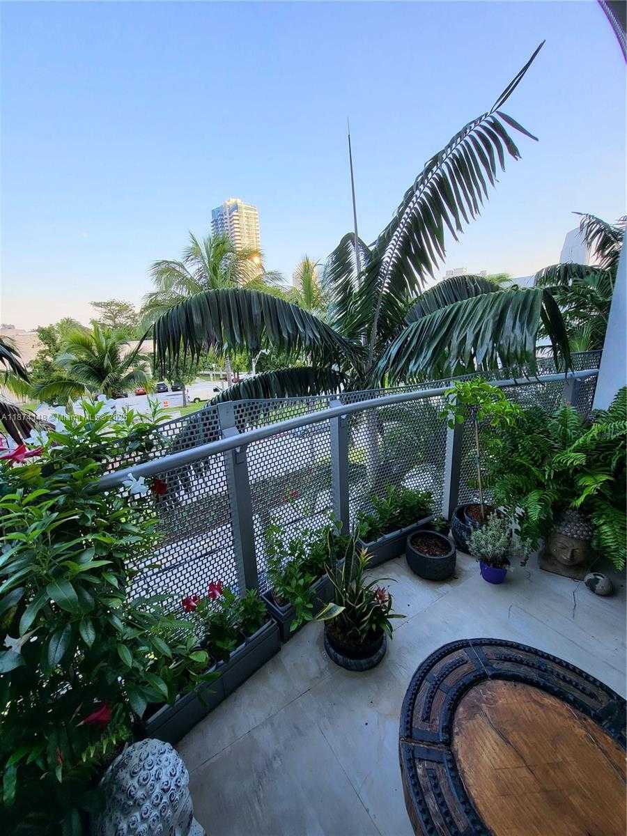 Small Image of 2100 PARK AVE #303, Miami Beach Number 29