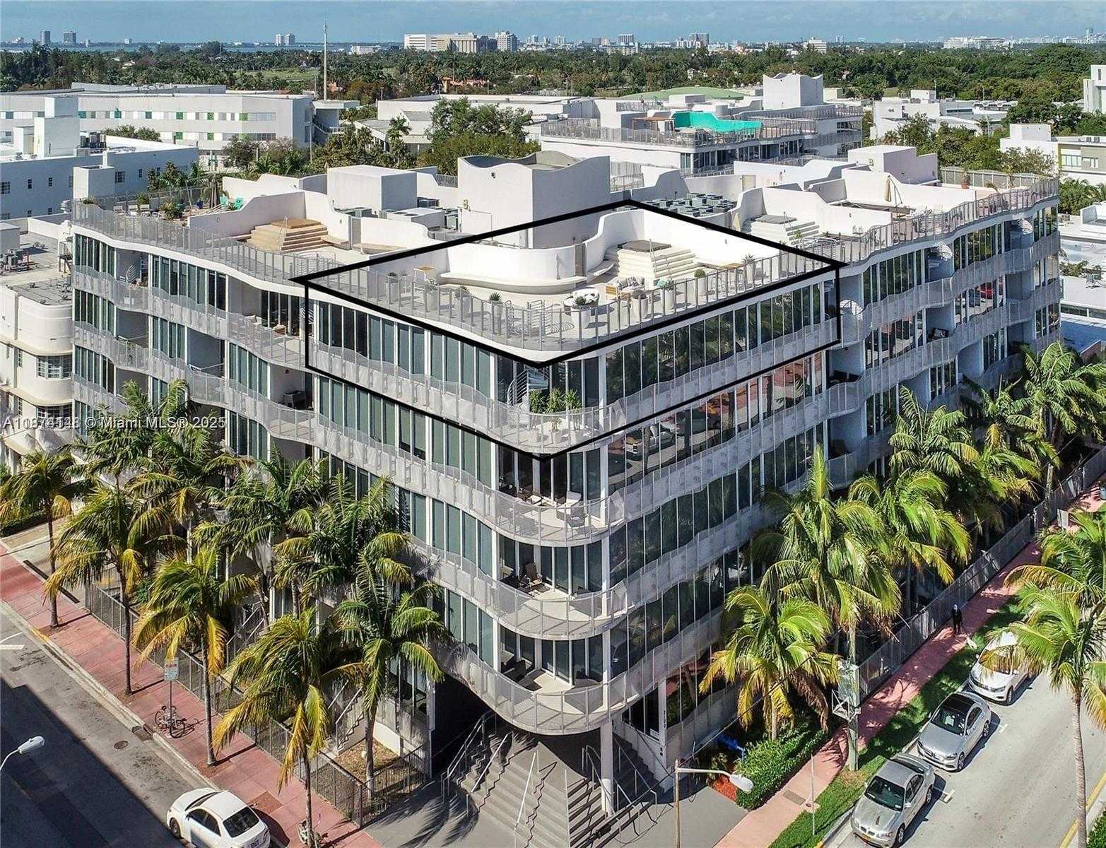 Small Image of 2100 PARK AVE #303, Miami Beach Number 8