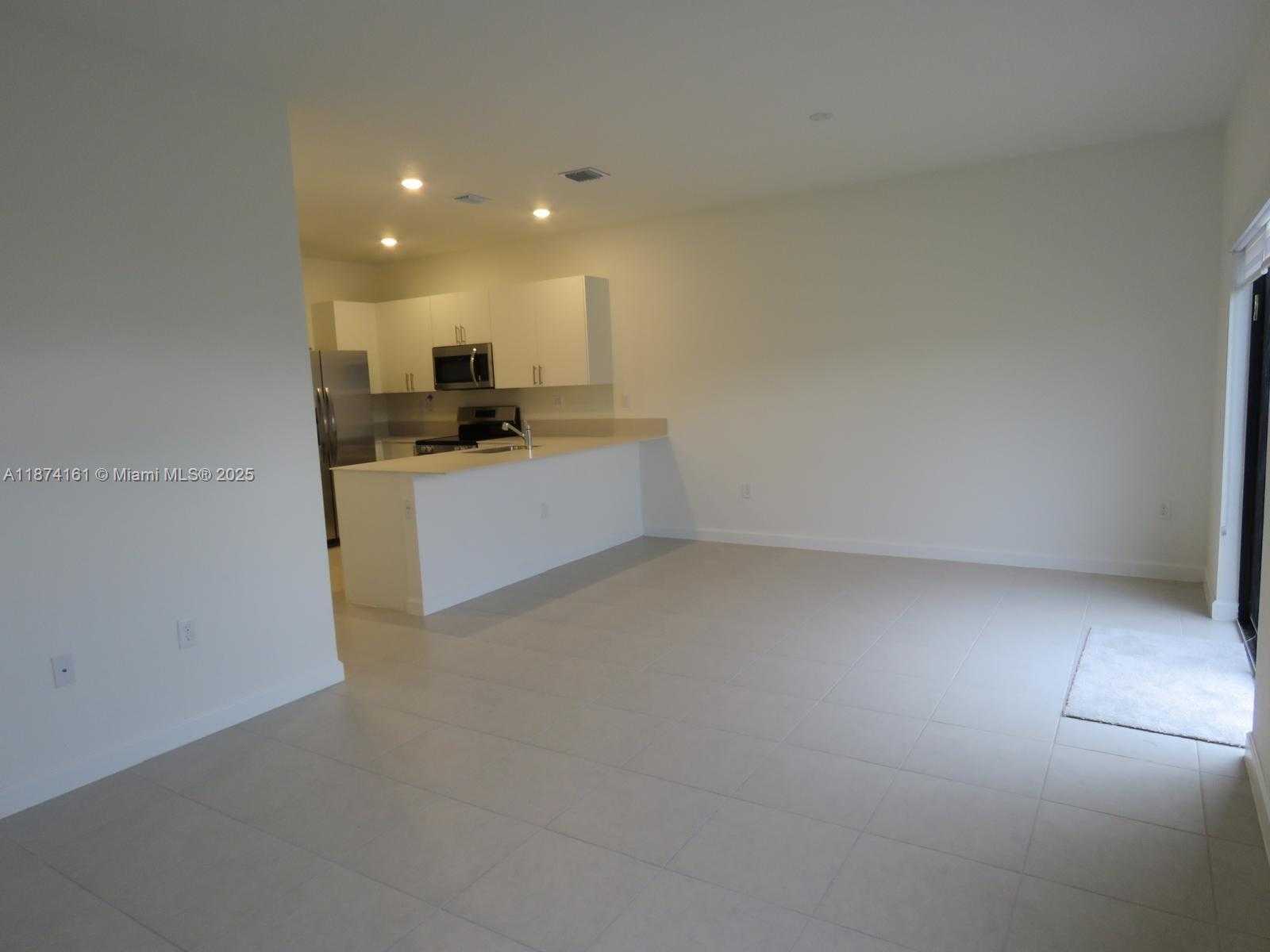 Small Image of 23316 SOUTH WEST 133RD CT, Miami Number 11
