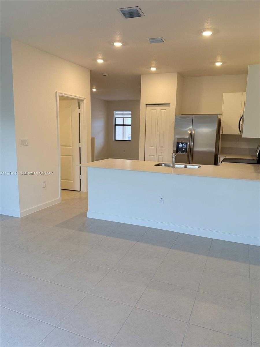 Small Image of 23316 SOUTH WEST 133RD CT, Miami Number 12