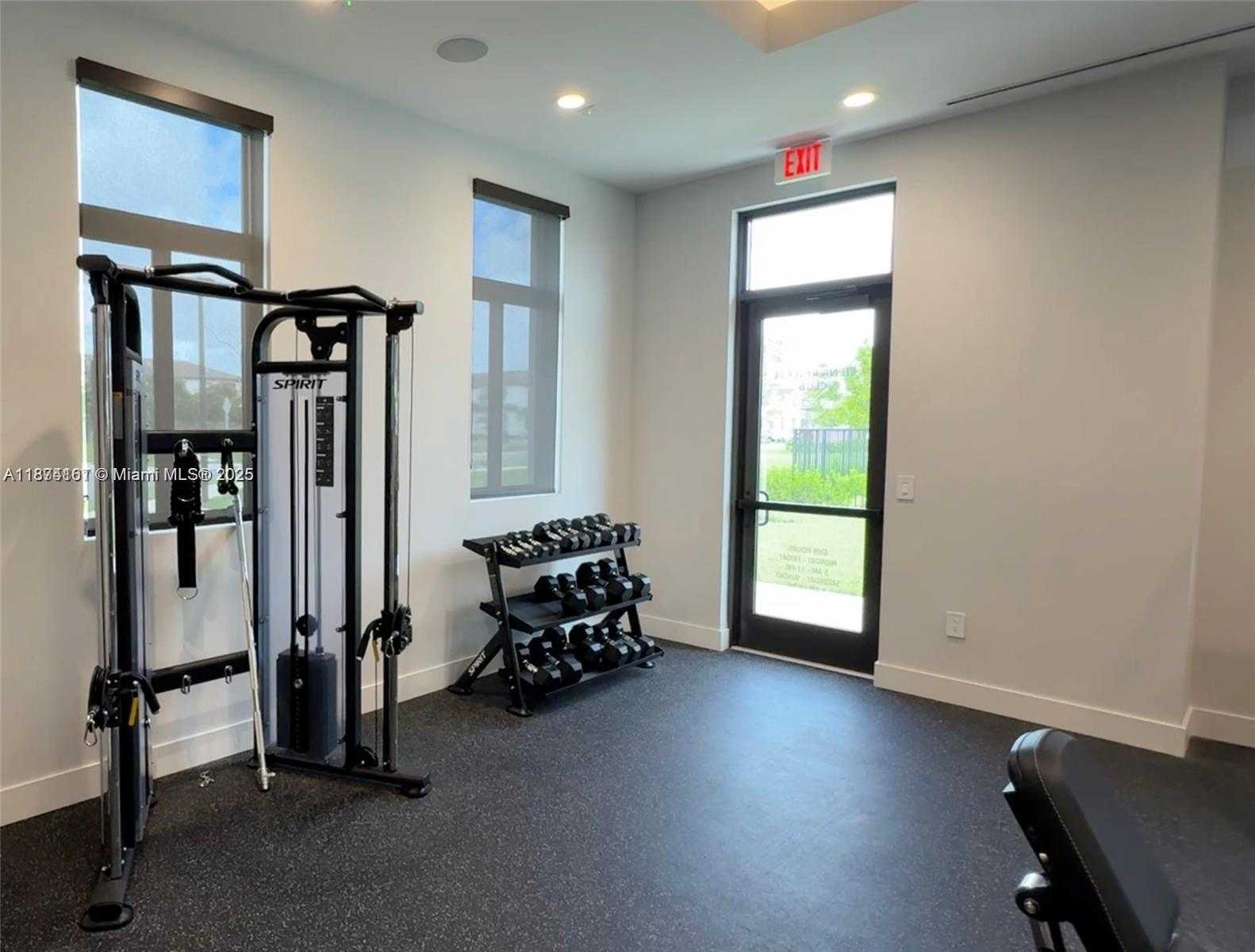 Small Image of 23316 SOUTH WEST 133RD CT, Miami Number 25