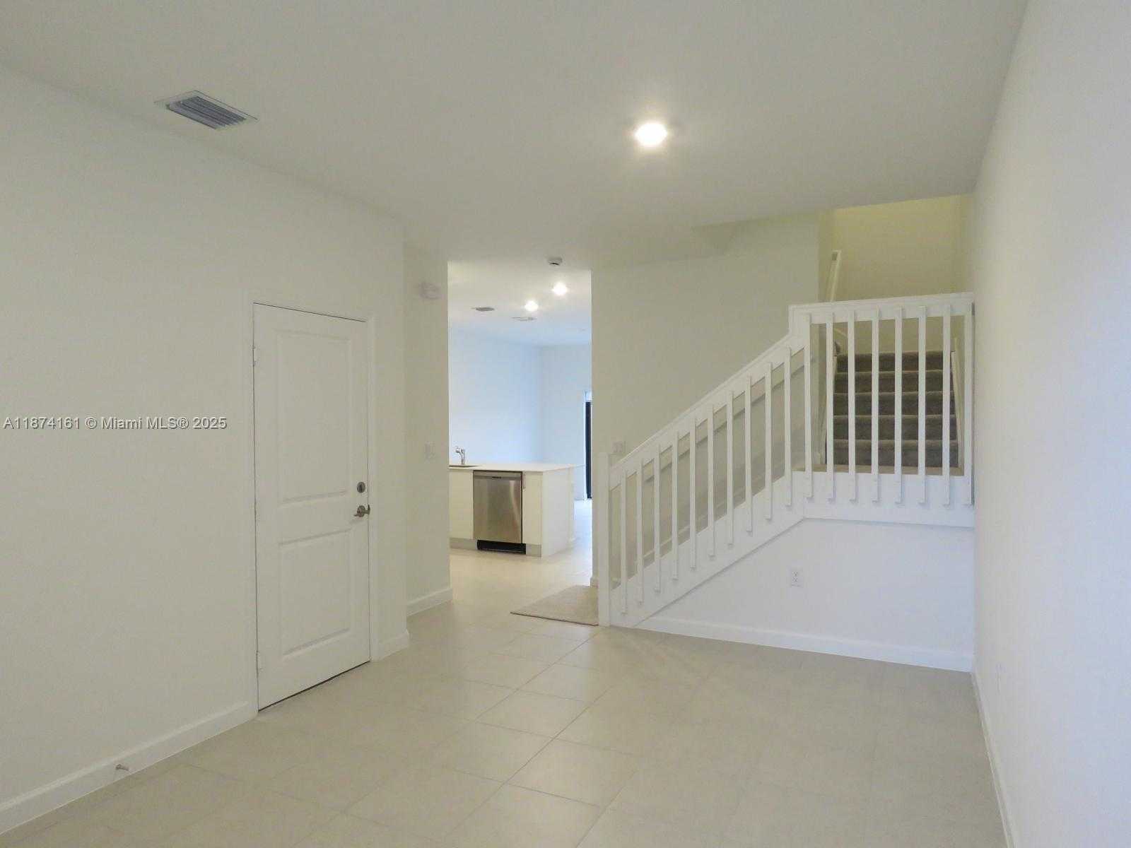 Small Image of 23316 SOUTH WEST 133RD CT, Miami Number 6