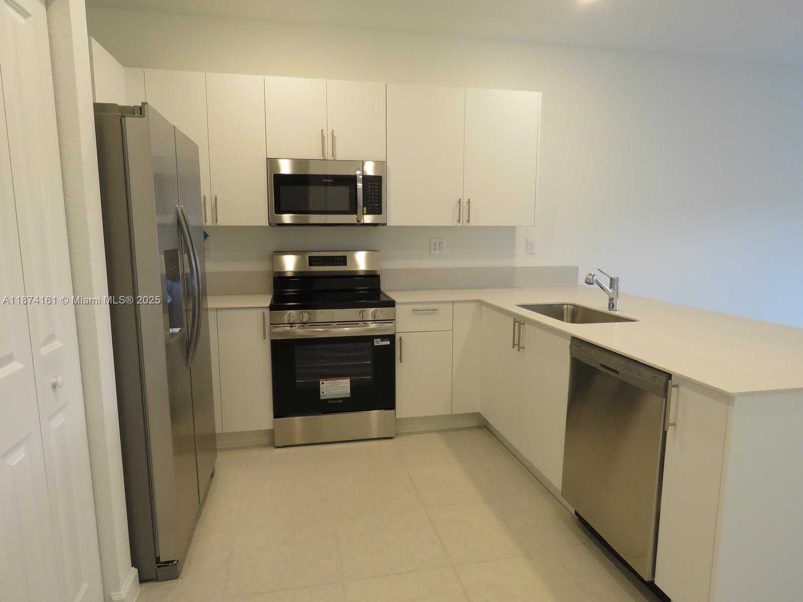 Small Image of 23316 SOUTH WEST 133RD CT, Miami Number 9