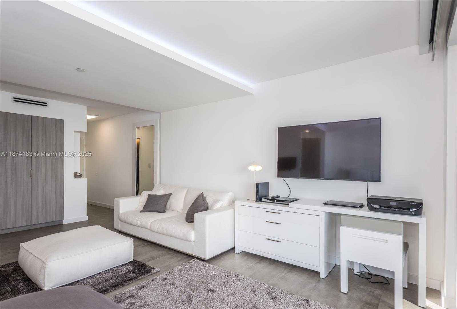 Small Image of 1500 BAY RD #1436S, Miami Beach Number 4