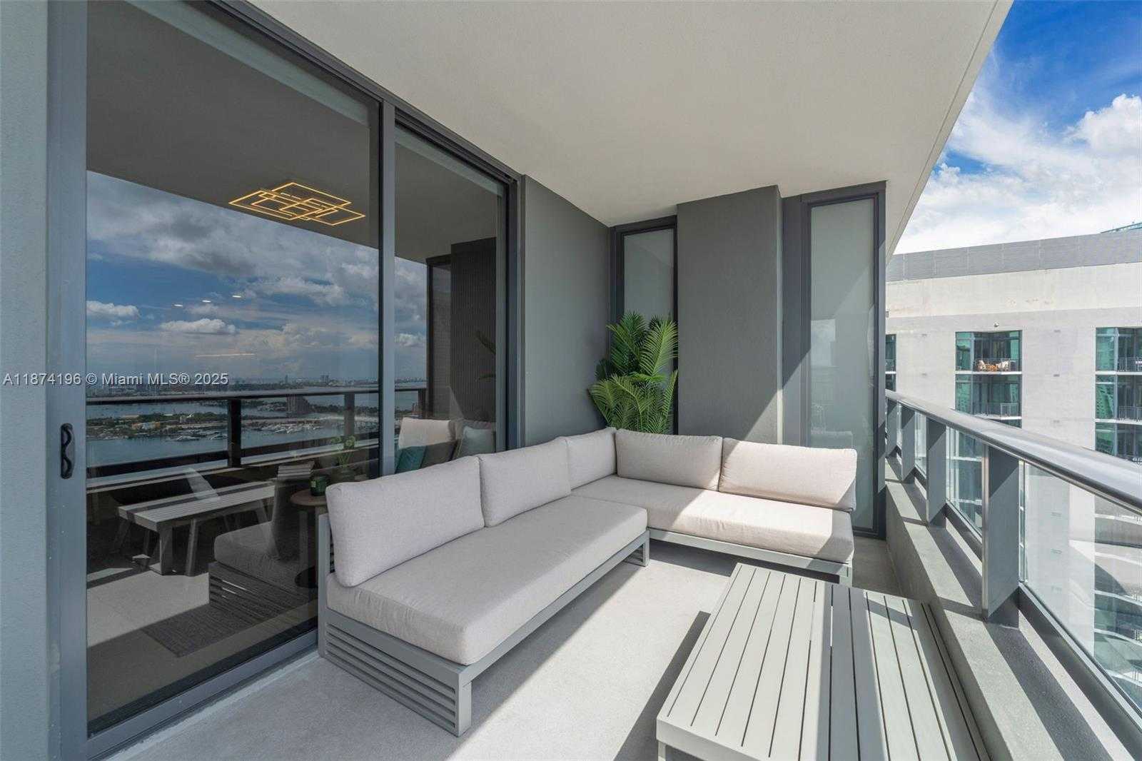 Small Image of 159 NORTH EAST 6TH ST #4016, Miami Number 24