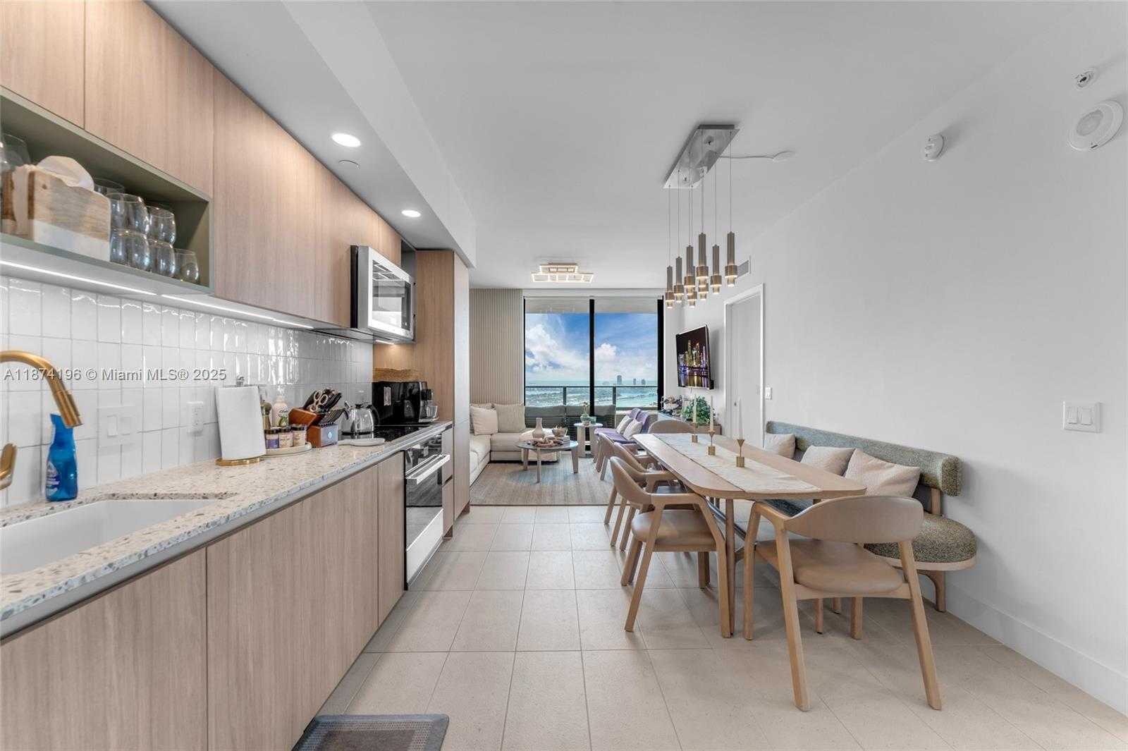 Small Image of 159 NORTH EAST 6TH ST #4016, Miami Number 7