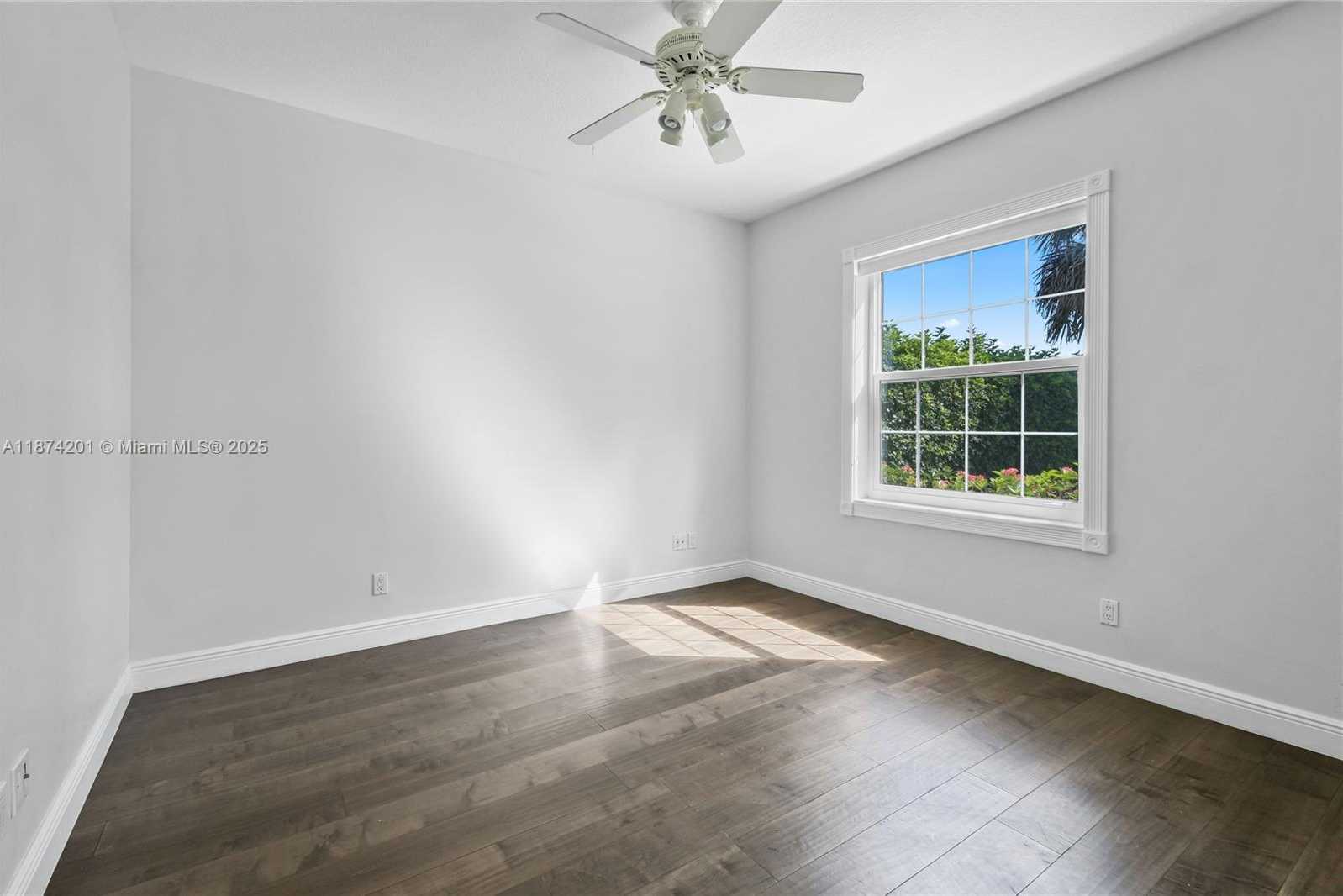 Small Image of 118 BARBADOS DR, Jupiter Number 20