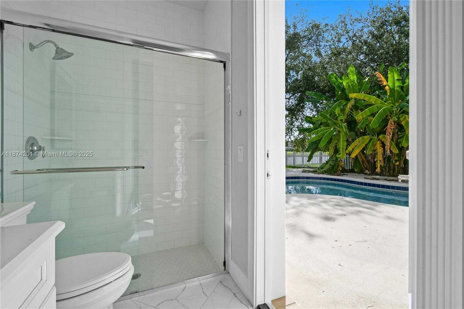 Small Image of 118 BARBADOS DR, Jupiter Number 22
