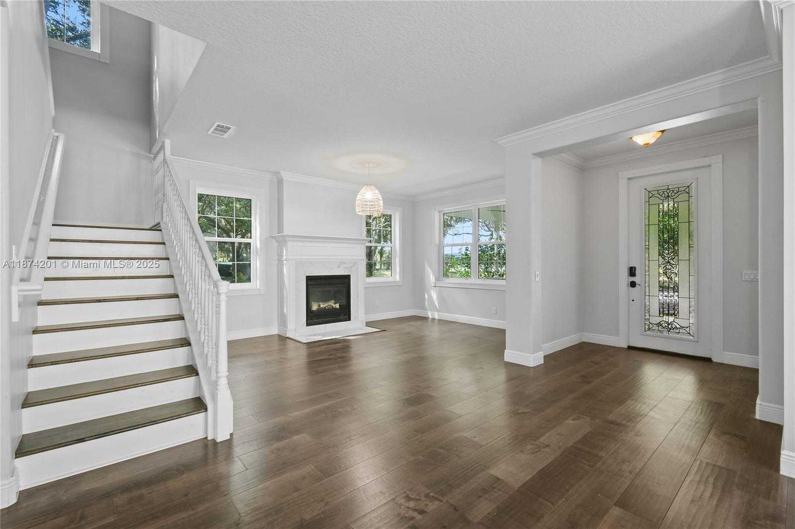 Small Image of 118 BARBADOS DR, Jupiter Number 24