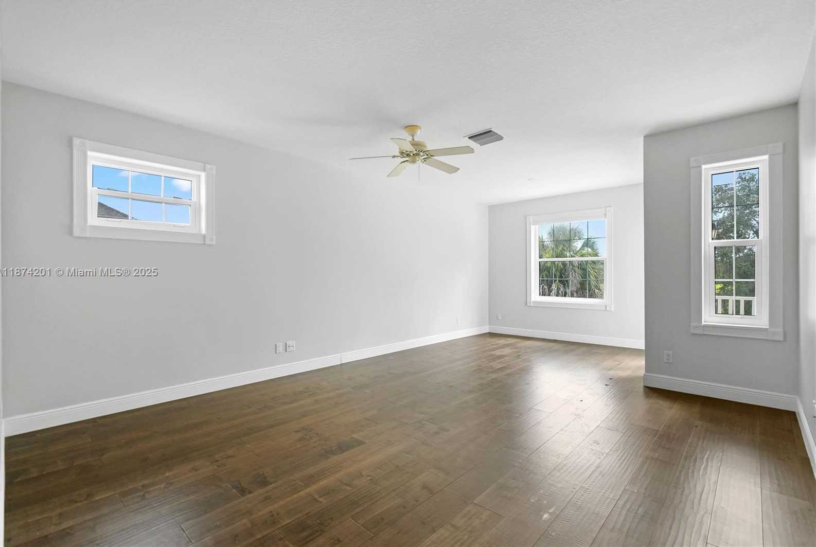 Small Image of 118 BARBADOS DR, Jupiter Number 26