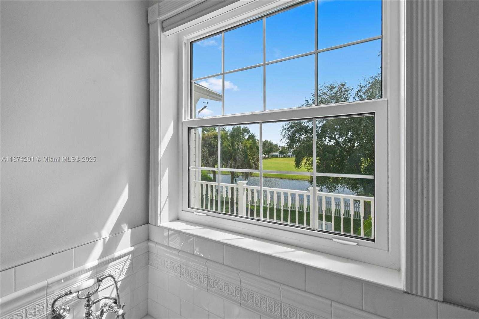 Small Image of 118 BARBADOS DR, Jupiter Number 31