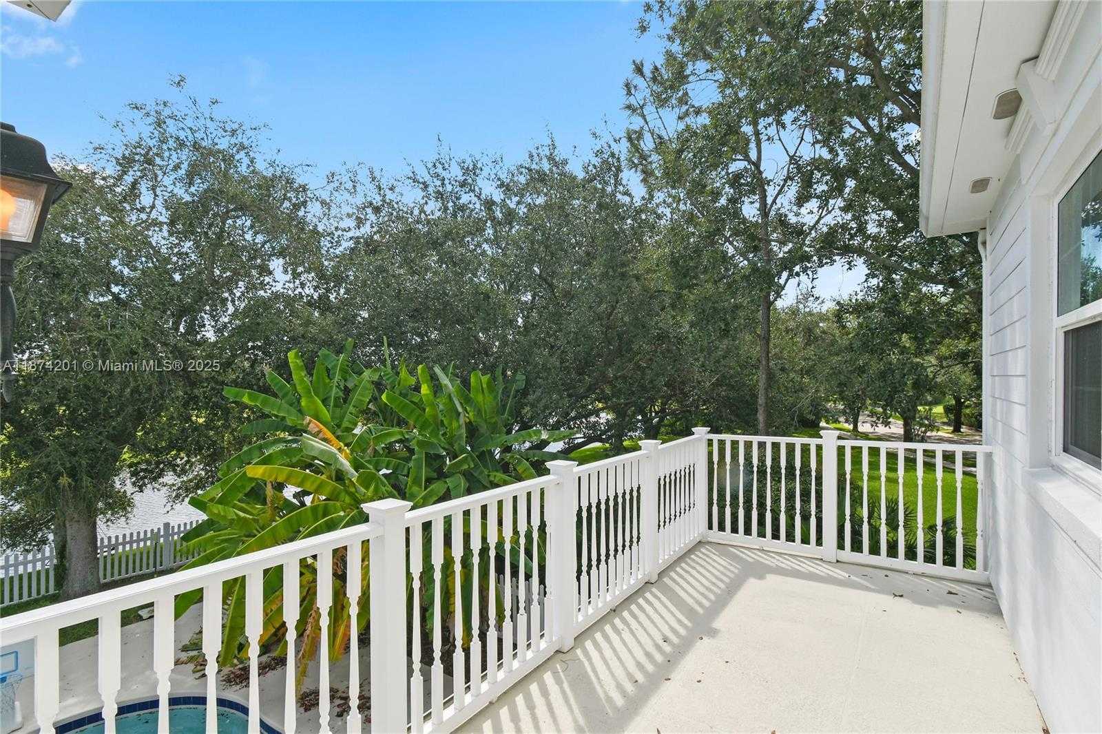 Small Image of 118 BARBADOS DR, Jupiter Number 35