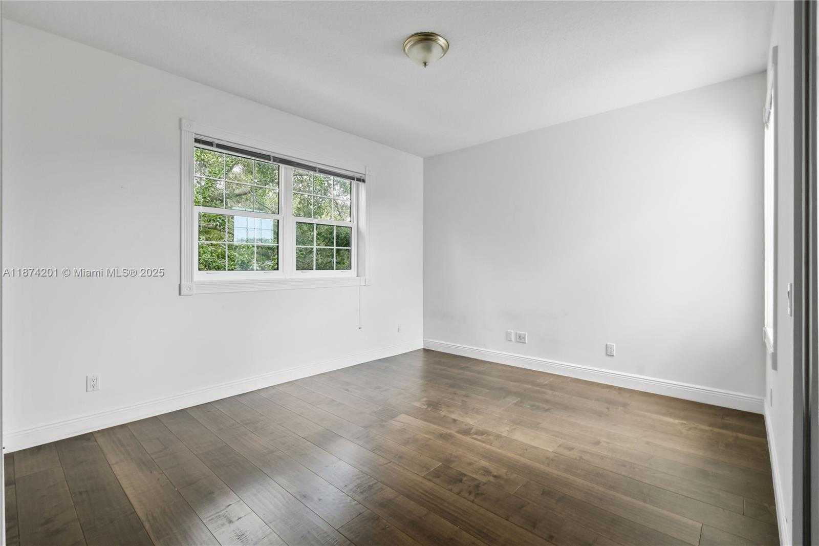 Small Image of 118 BARBADOS DR, Jupiter Number 37