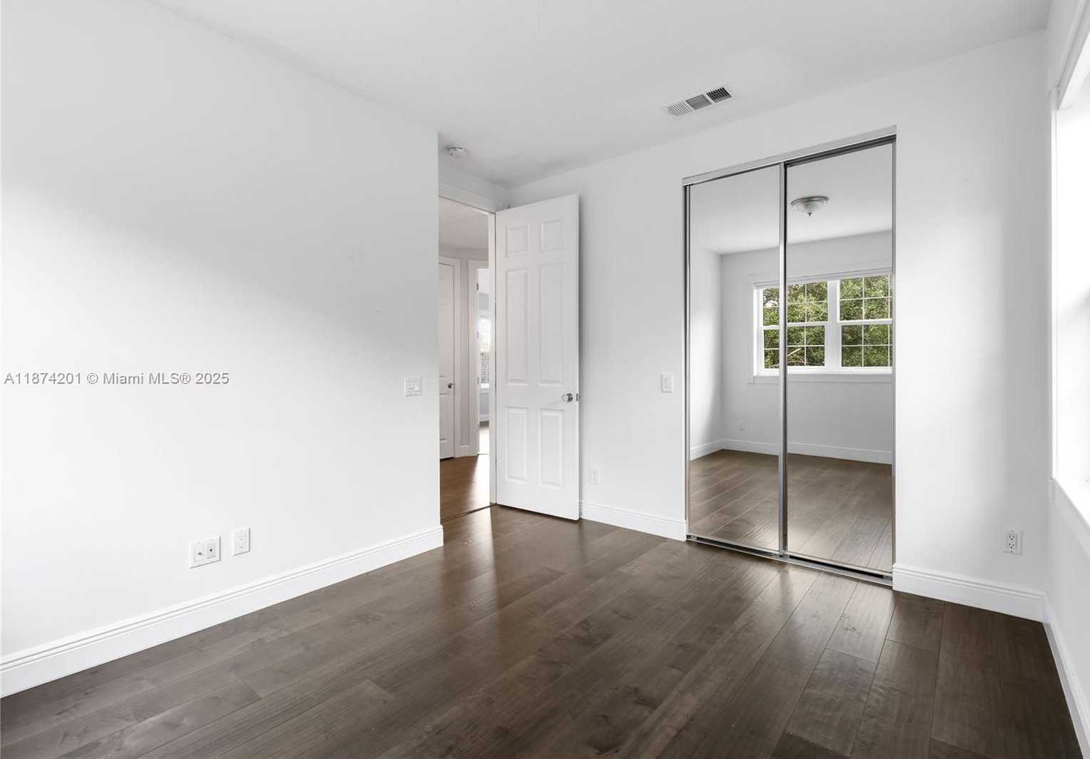 Small Image of 118 BARBADOS DR, Jupiter Number 43
