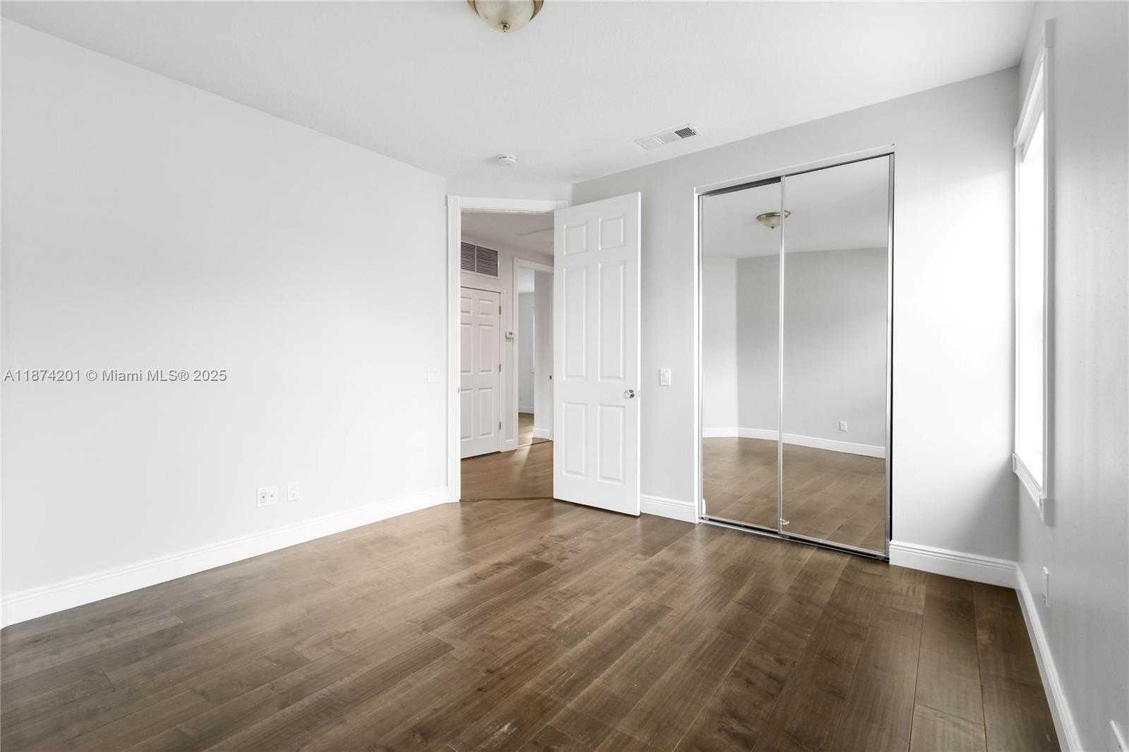 Small Image of 118 BARBADOS DR, Jupiter Number 45