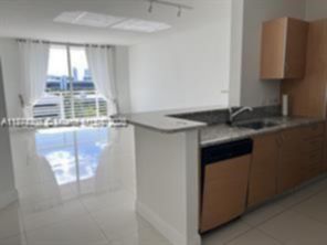 Small Image of 18800 NORTH EAST 29TH AVE #907, Aventura Number 3