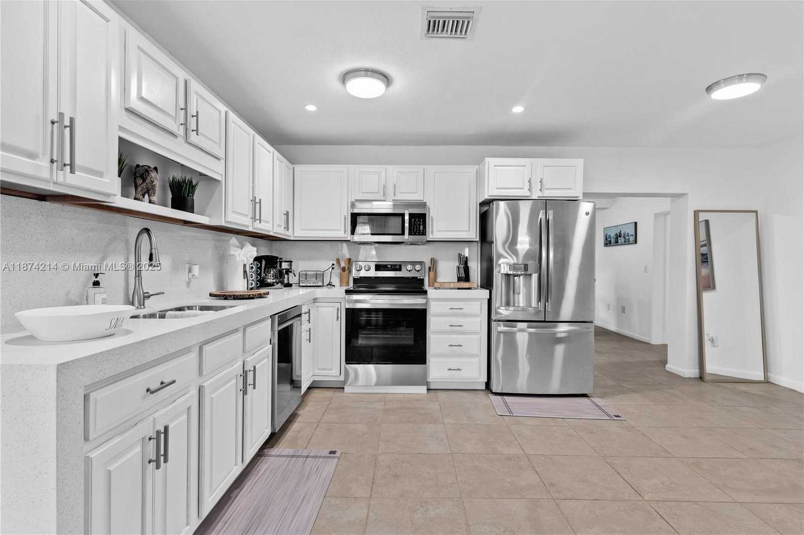Small Image of 1430 NORTH EAST 11TH ST #1430, Homestead Number 10