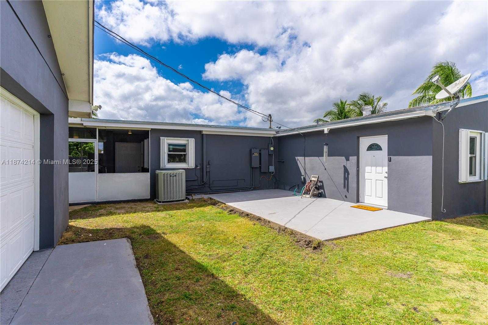 Small Image of 1430 NORTH EAST 11TH ST #1430, Homestead Number 17
