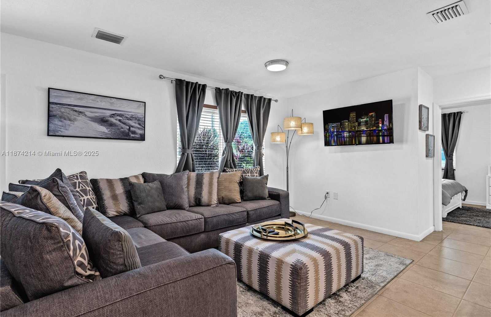 Small Image of 1430 NORTH EAST 11TH ST #1430, Homestead Number 4