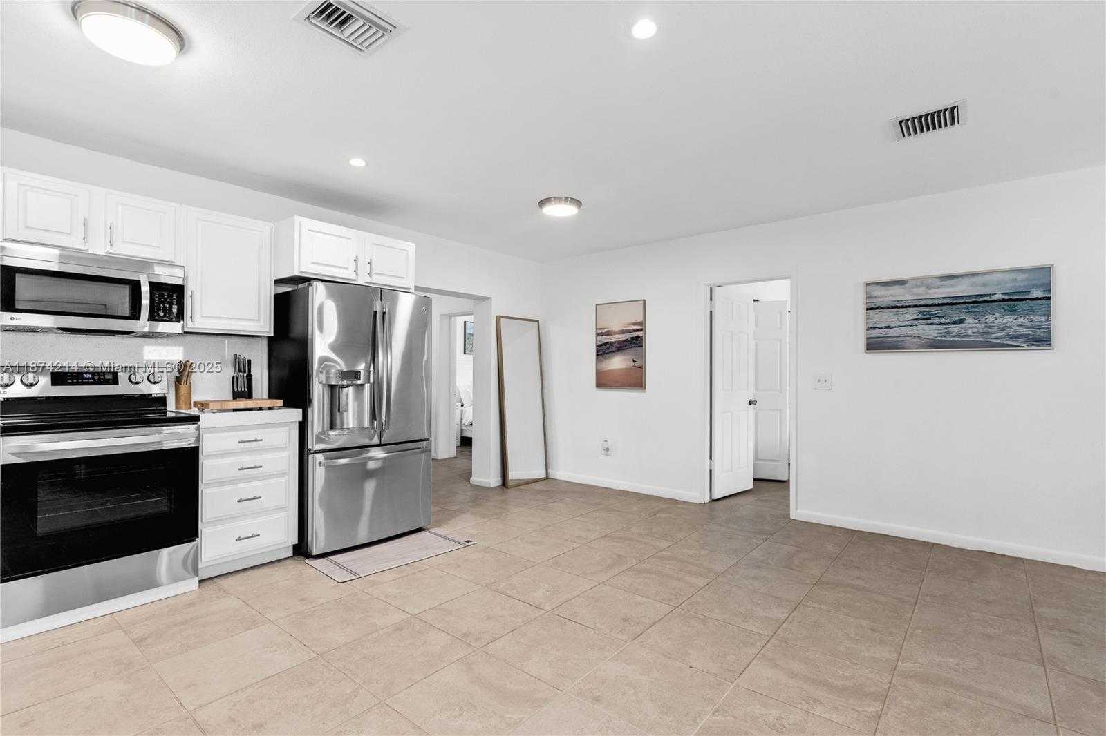 Small Image of 1430 NORTH EAST 11TH ST #1430, Homestead Number 6
