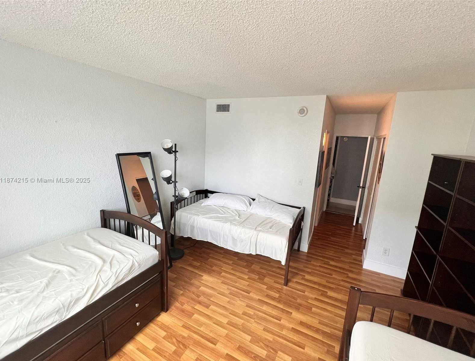Small Image of 19380 COLLINS AV #601, Sunny Isles Beach Number 9