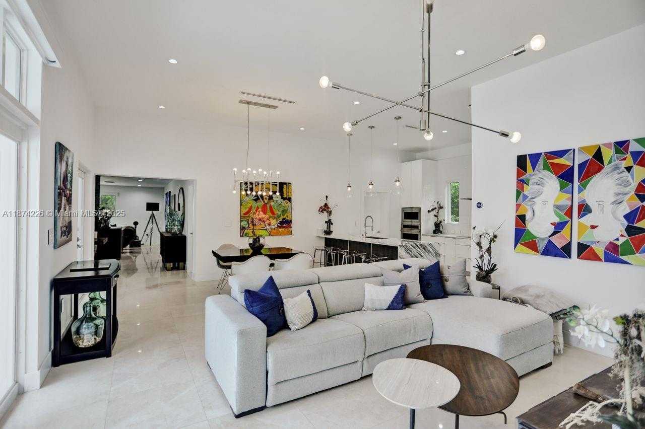 Small Image of 1601 LUGO AVE, Coral Gables Number 16