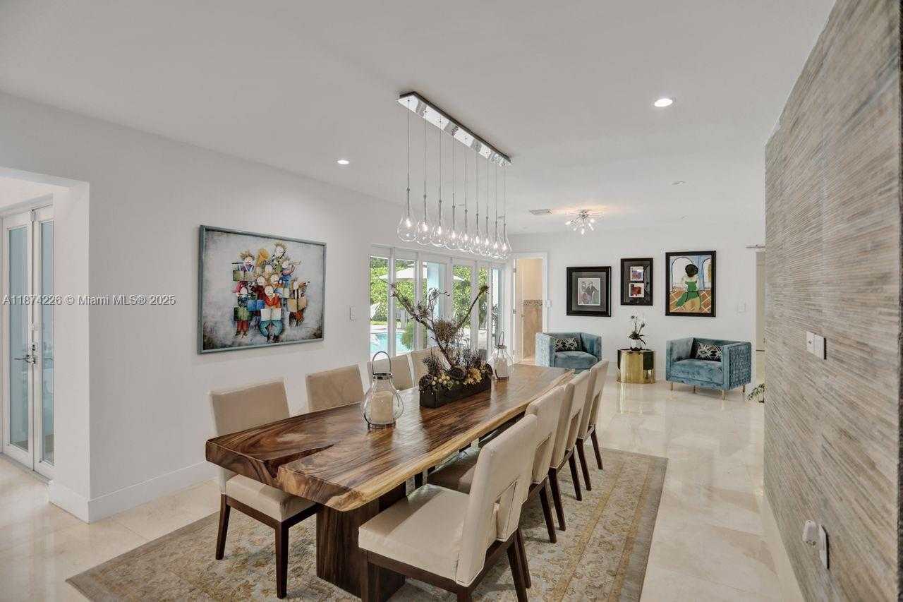 Small Image of 1601 LUGO AVE, Coral Gables Number 4