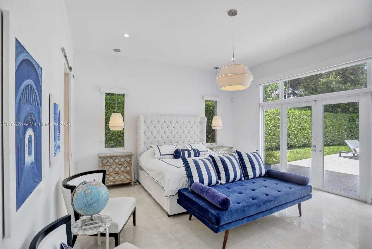 Small Image of 1601 LUGO AVE, Coral Gables Number 7