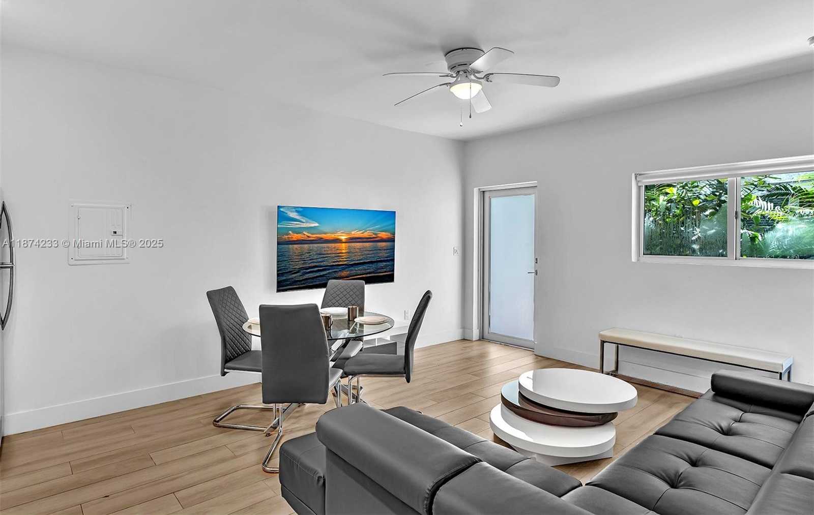 Small Image of 940 MICHIGAN AVE #10, Miami Beach Number 13