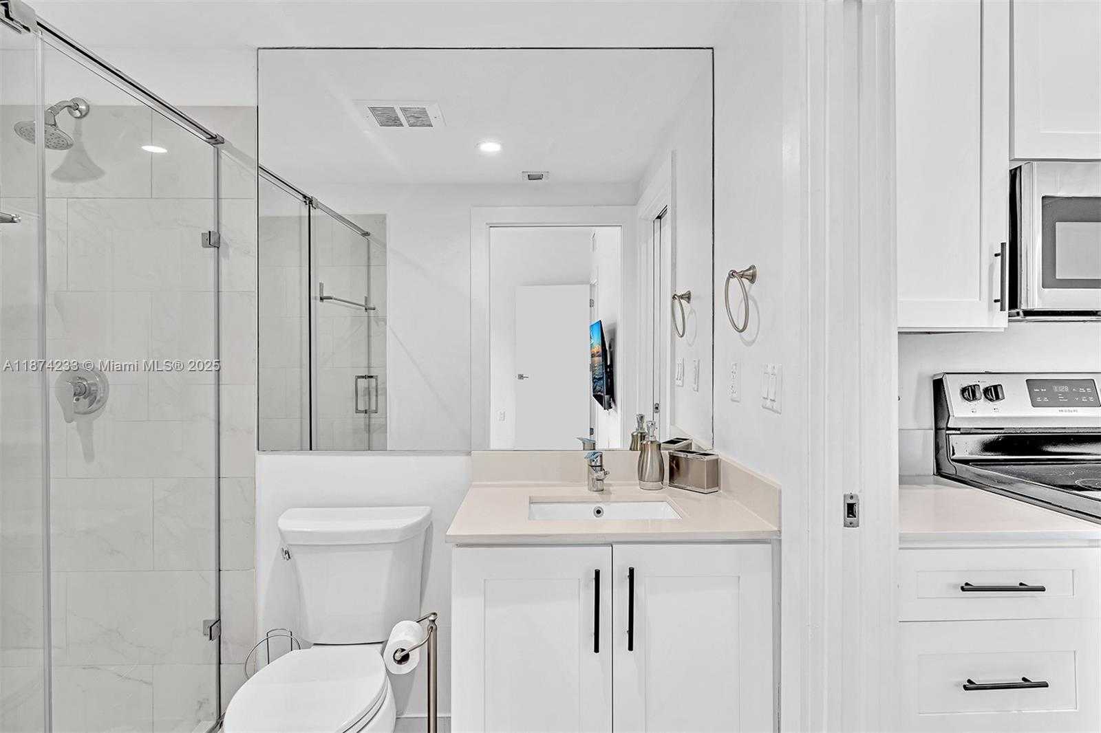 Small Image of 940 MICHIGAN AVE #10, Miami Beach Number 17