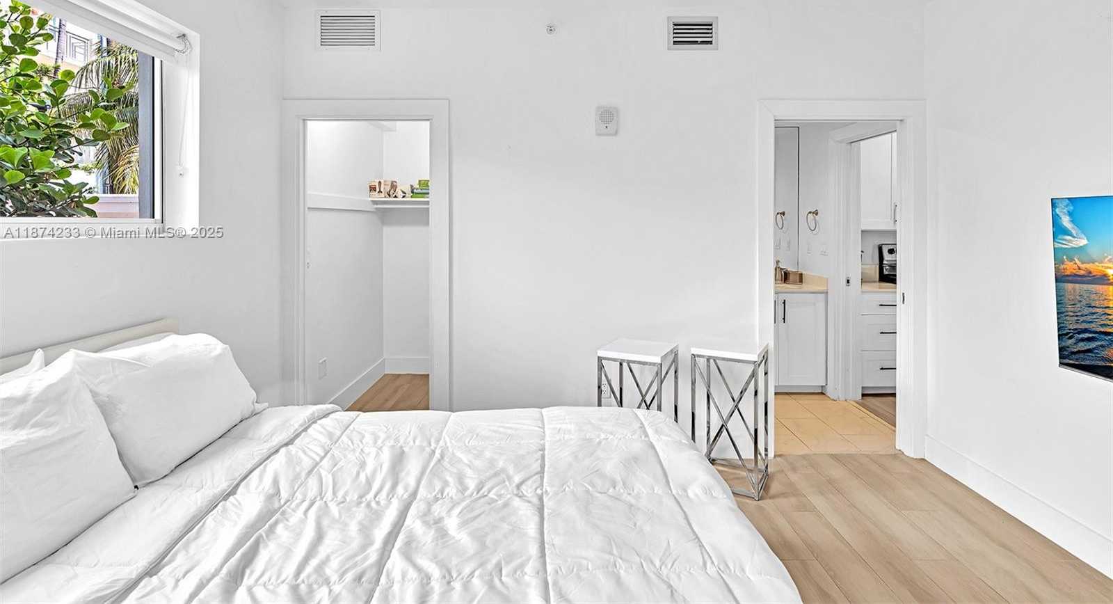 Small Image of 940 MICHIGAN AVE #10, Miami Beach Number 20