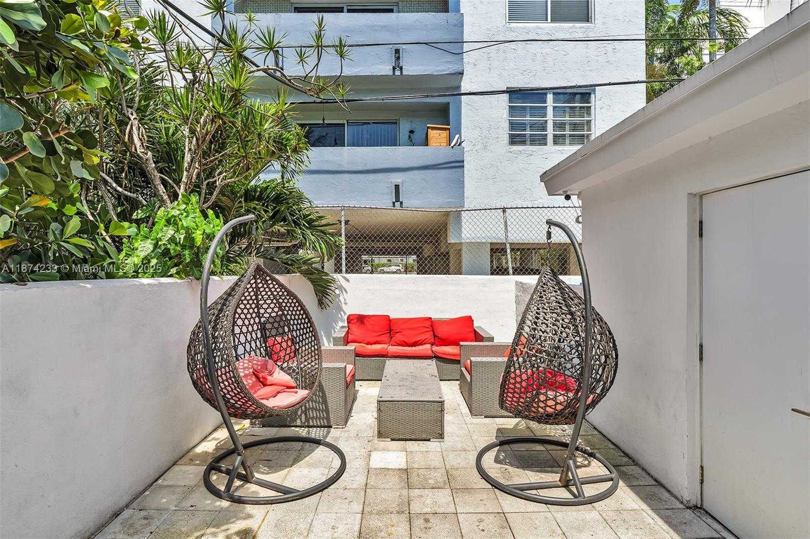 Small Image of 940 MICHIGAN AVE #10, Miami Beach Number 25