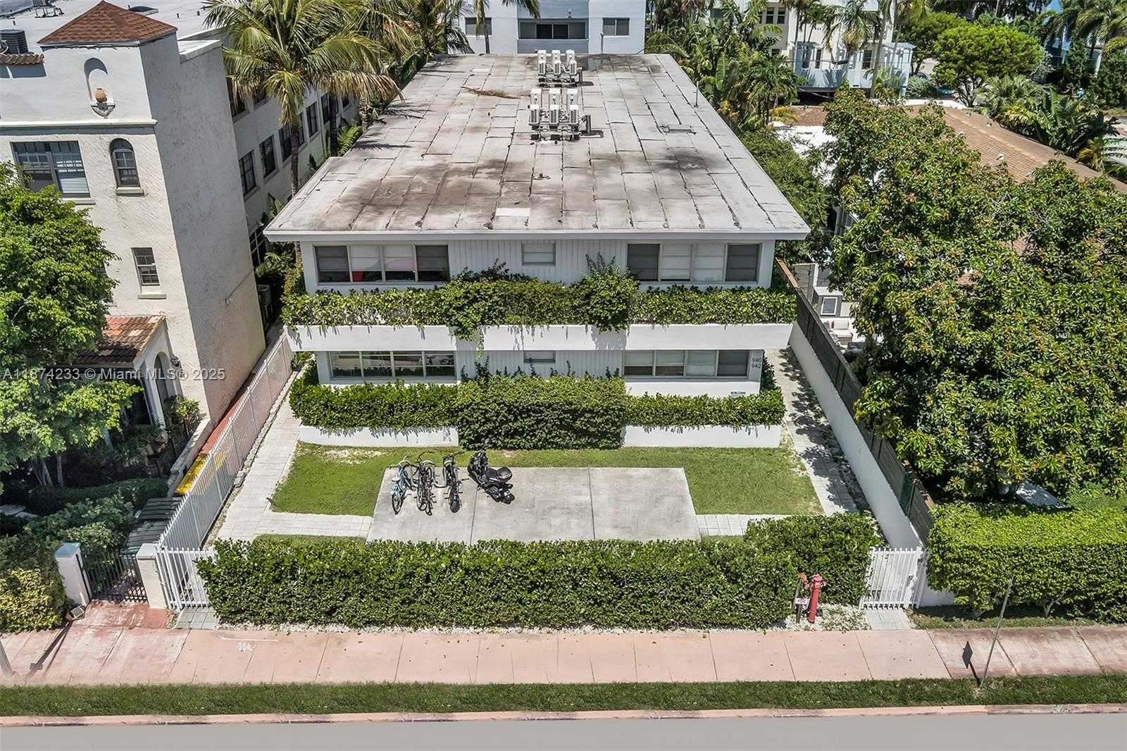 Small Image of 940 MICHIGAN AVE #10, Miami Beach Number 29